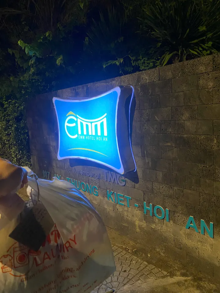 May Laundry pickup and delivery in Hoi An